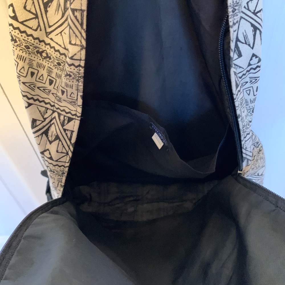 Earthbound Trading Co backpack - Picture 10 of 11